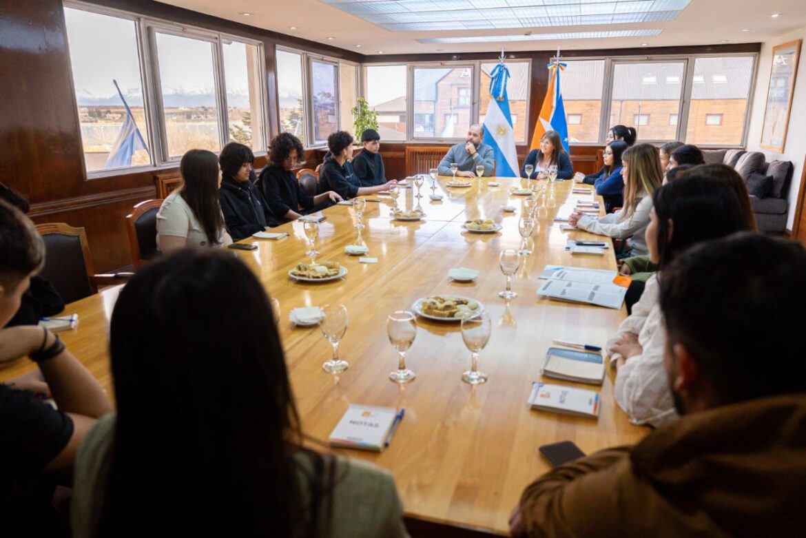 Parlamento Juvenil: «Es Fundamental Que Las Juventudes Tengan Estos Ámbitos Donde Se Escuchen Sus Voces»