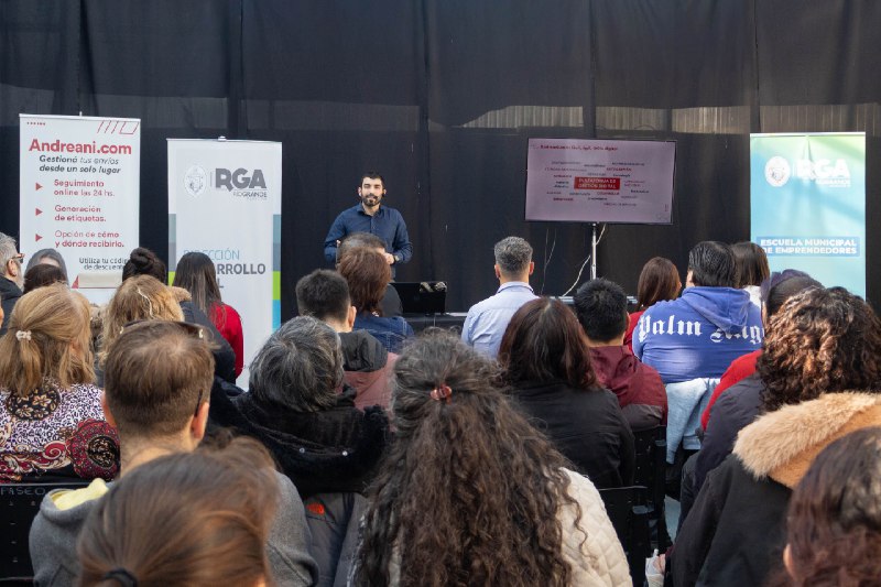 EL MUNICIPIO Y ANDREANI FIRMAN CONVENIO PARA IMPULSAR EL CRECIMIENTO DE EMPRENDEDORES LOCALES
