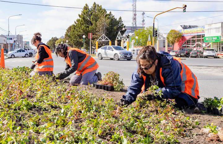 EL MUNICIPIO RENUEVA LOS ESPACIOS PÚBLICOS DE RÍO GRANDE