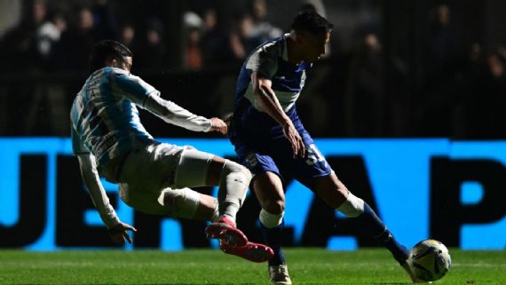 Un Episodio Surrealista en El Bosque: El Partido que se Jugó a Oscuras