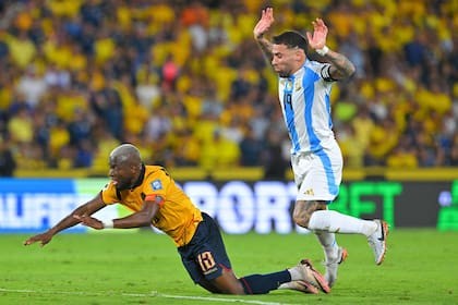 La Roja de Otamendi Opaca la Caída de Argentina en Guayaquil