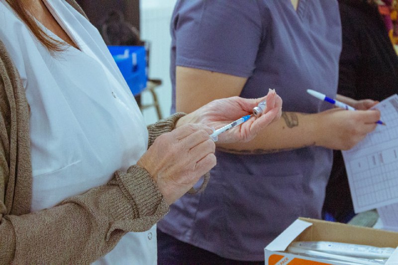 GOBIERNO REALIZA CAMPAÑA DE VACUNACIÓN CONTRA COQUELUCHE EN ESTABLECIMIENTOS EDUCATIVOS DE USHUAIA