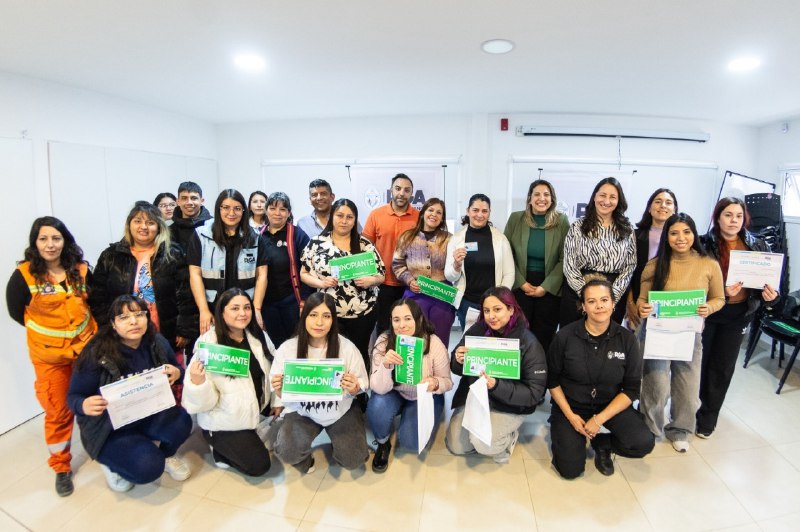 CON ENTREGA DE LICENCIAS, CULMINÓ EL PROGRAMA “MUJERES AL VOLANTE”
