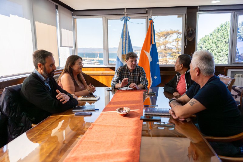 El Gobernador Melella Se Reunió Con Representantes Del Sindicato De Petróleo Y Gas Privado De Tierra Del Fuego