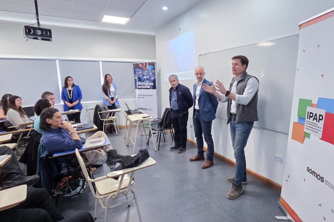 EXITOSA PRIMERA JORNADA GEOESPACIAL DE LA IDETDF: UN AVANCE PARA LA GESTIÓN TERRITORIAL PROVINCIAL