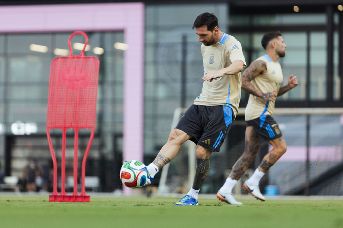 La Selección Argentina se Mide Ante Puerto Rico en Amistoso con Ojos Puestos en el Futuro