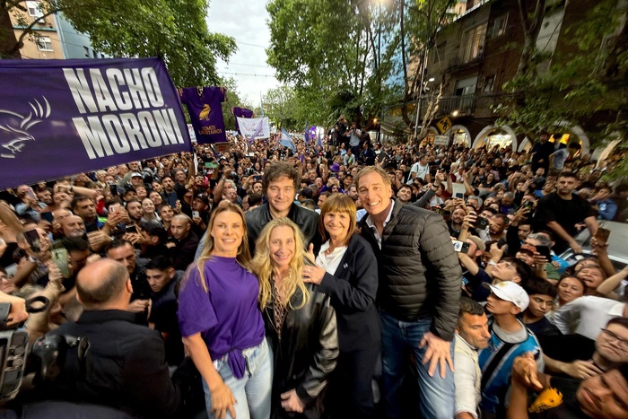 Un acto bajo tensión y custodia: Milei busca reimpulsar su campaña en el Conurbano