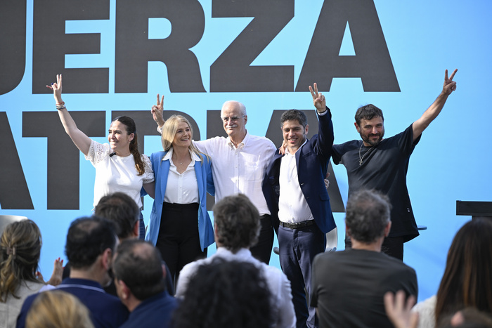 Fuerza Patria clausura su campaña con un llamado a las urnas frente a la «estafa» de Milei