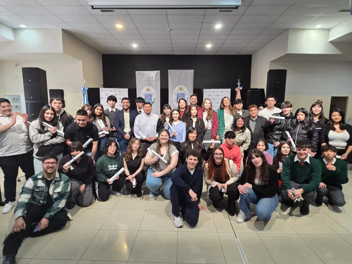 Jornada Cívica: Estudiantes secundarios sesionaron en el marco del programa “Concejales Estudiantiles”