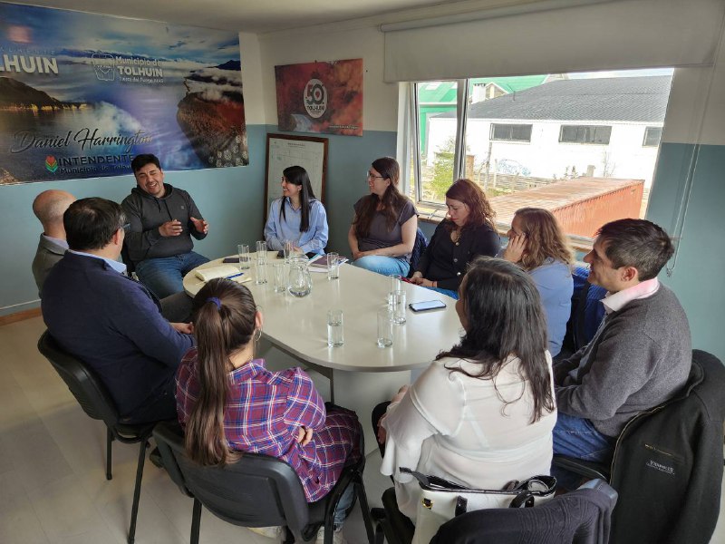 El Municipio de Tolhuin y la UNTDF lanzan el Curso Universitario en Gestión de las Organizaciones para la Economía Social