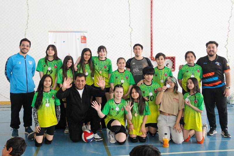 SE REALIZÓ UN ENCUENTRO PROVINCIAL DE MINI VÓLEY EN TOLHUIN