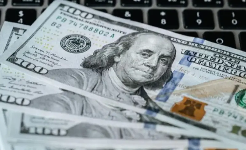 La Divisa se Tensa: El Dólar Oficial y Paralelo Marcan un Nuevo Incremento