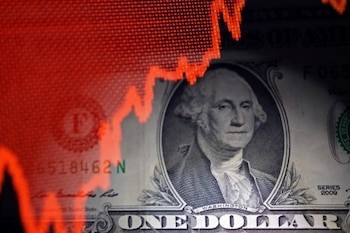 La Divisa Estadounidense Marca un Nuevo Récord en un Contexto de Alta Tensión Cambiaria