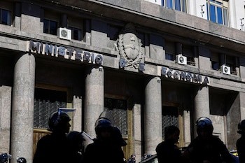 El Mercado Financiero Bajo Asedio: Escasez de Pesos Dispara las Tasas y Tensa el Ritmo Cambiario