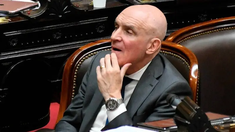 Espert Admite Pago Millonario de Empresa Vinculada al Narcotráfico Tras Filtración Bancaria