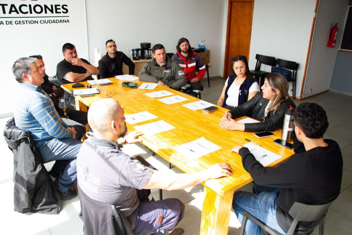 EL MUNICIPIO Y LAS FUERZAS DE SEGURIDAD COORDINAN EL OPERATIVO PARA LA SERENATA ESTUDIANTIL 2025