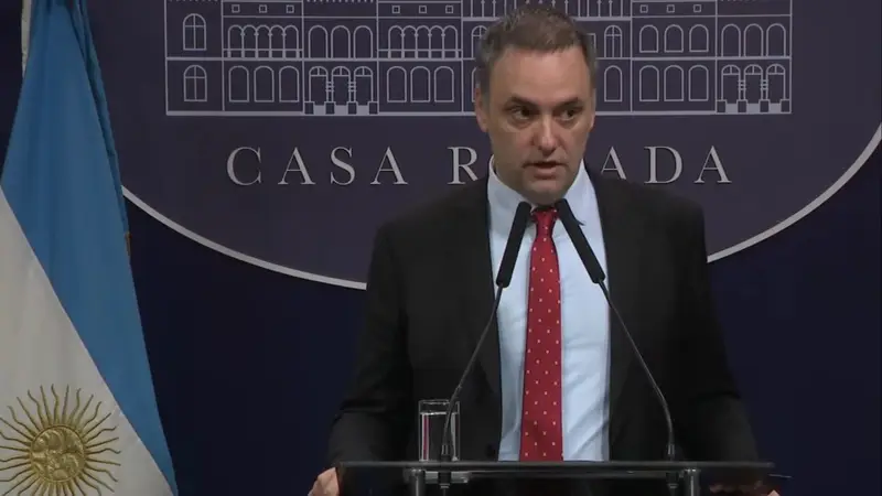 El Gobierno pide cautela ante versiones sobre cambios impositivos y anuncia diálogo con gobernadores