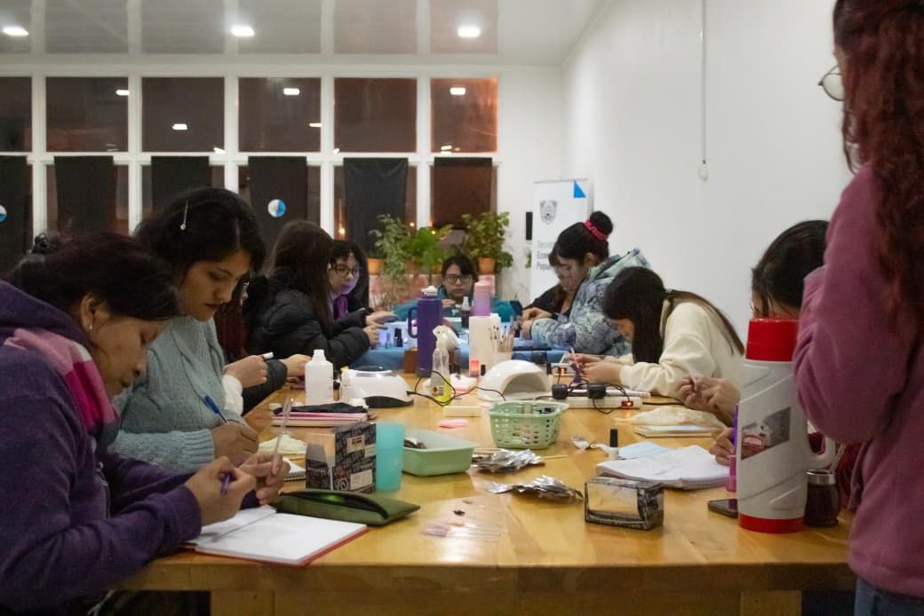 LAS JUVENTUDES FUEGUINAS SE SUMAN A LA EDICIÓN NAVIDEÑA CON NUEVOS SEMINARIOS EN TODA LA PROVINCIA