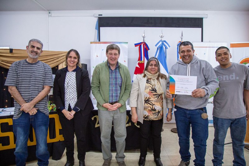 «SEGUIMOS EN EL CAMINO PARA QUE NO HAYA UN FUEGUINO O FUEGUINA QUE NO SEPA LEER Y ESCRIBIR»