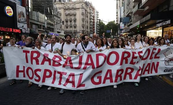 Tras un histórico aumento salarial, denuncian represalias contra trabajadores en el Garrahan