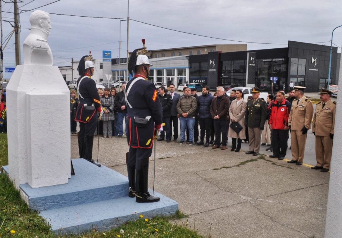 EL MUNICIPIO ACOMPAÑÓ EL ACTO POR EL DÍA DE LA SOBERANÍA NACIONAL