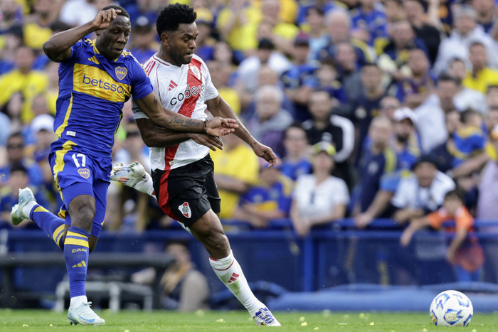 Un Duelo de Contrastes: Boca y River Se Juegan el Futuro en la Bombonera