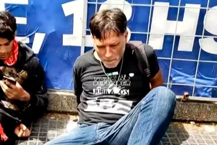 Represión Desmedida en el Congreso: Detienen a un Sacerdote y Dejan una Decena de Heridos