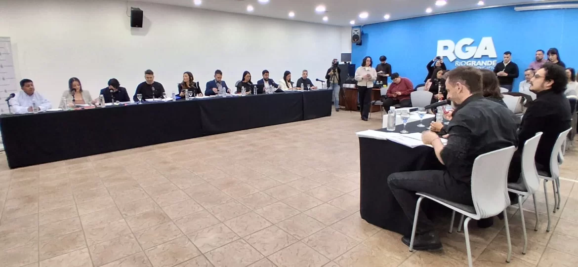 Presupuesto 2026: Ybars pidió alivio tributario para los sectores golpeados y criticó las proyecciones nacionales