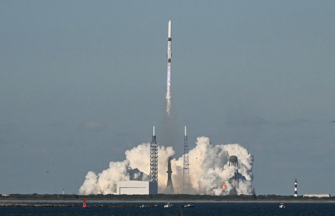 Blue Origin alcanza un hito histórico en la carrera espacial con su cohete New Glenn