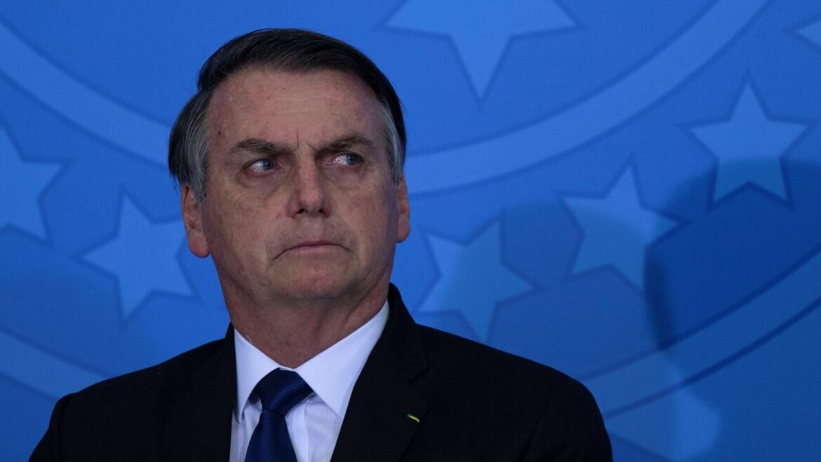 Bolsonaro Ingresa a Prisión Tras Fallo Definitivo de la Corte Suprema