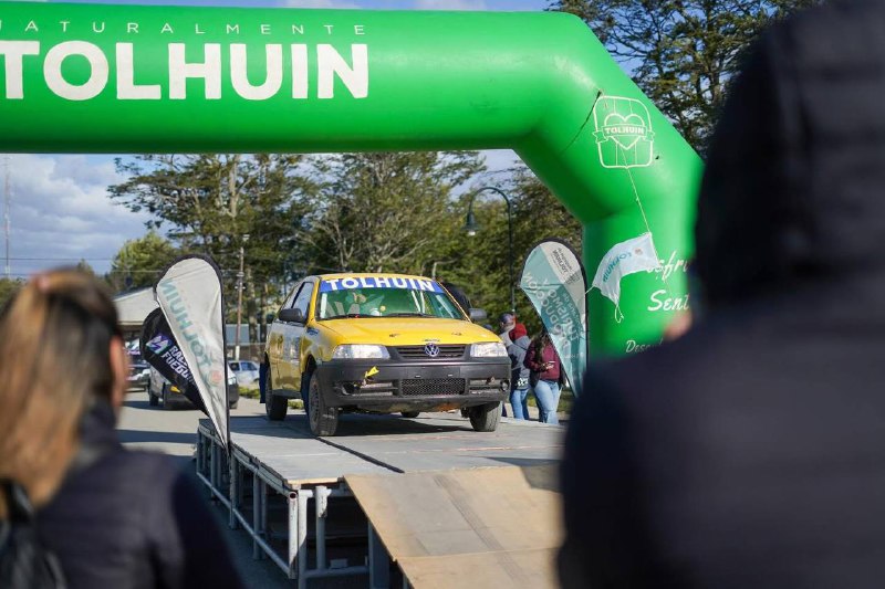 Se dio inicio a la última fecha del Rally con una vibrante jornada en la Plaza Cívica de Tolhuin