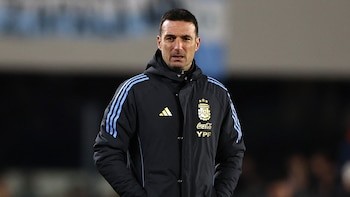 La Selección Argentina Cierra el Año en Angola con un Once Renovado