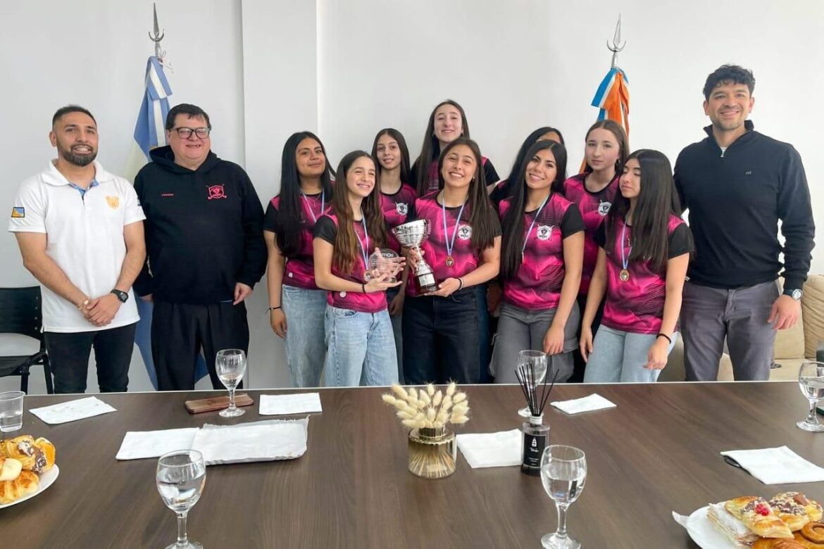 El Equipo De Panteras Hockey Recibió Un Reconocimiento Provincial Por Su Título Nacional