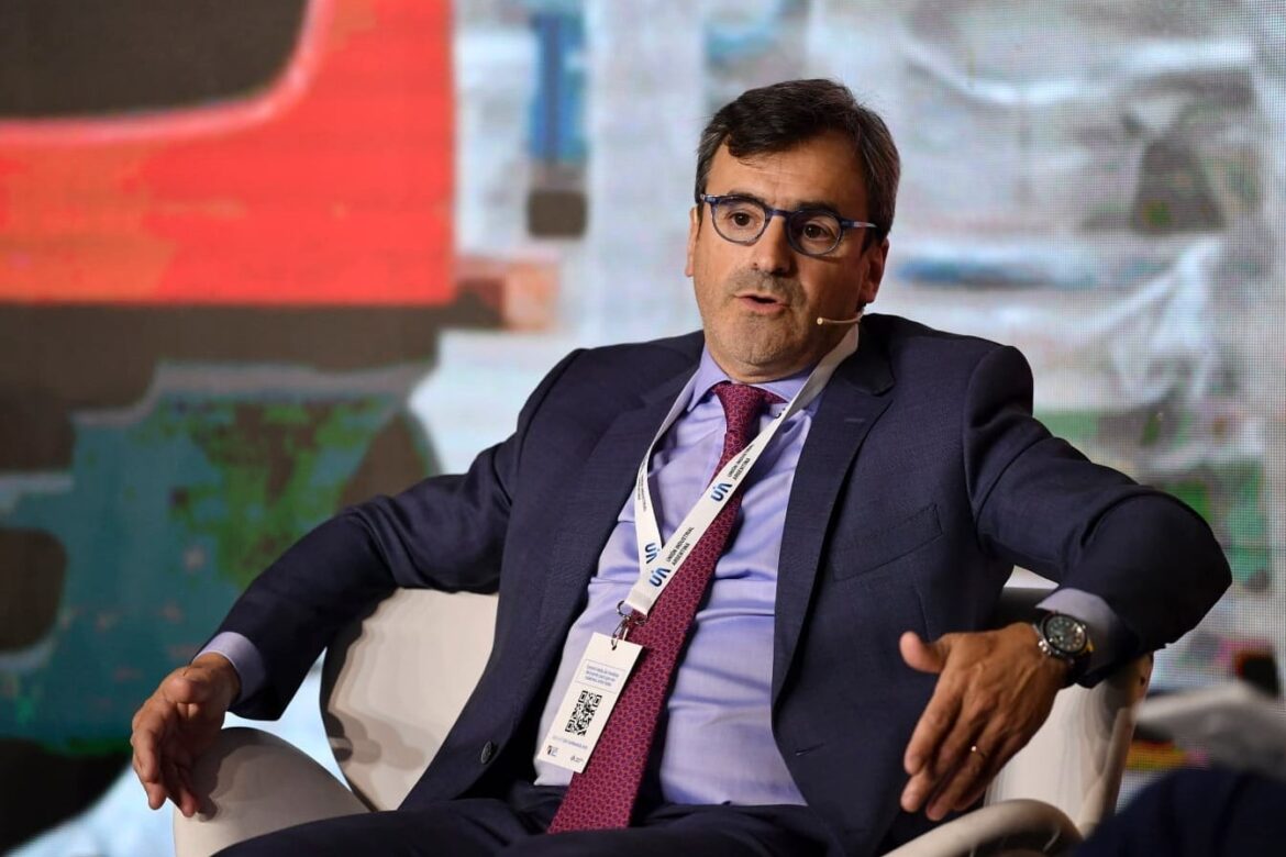 La Industria Nacional Sucumbe en Silencio