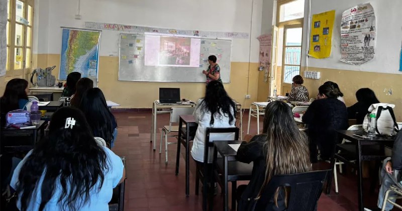 El Bienestar Emocional en las Aulas: ¿Una Nueva Fórmula para la Adaptación Individual?