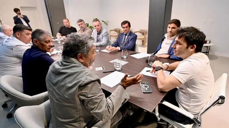 Frente Sindical Negocia con Gobernadores para Contener la Reforma Laboral del Gobierno