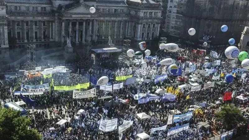 LA CGT DECLARA LA GUERRA Y CONVOCA A LA CALLE CONTRA LA REFORMA LABORAL DE JAVIER MILEI