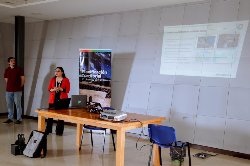 Infraestructura De Datos Espaciales De Tierra Del Fuego Aias (Idetdf) Realizó La Segunda Mesa Técnica De Trabajo Y Cierre De Año  2025