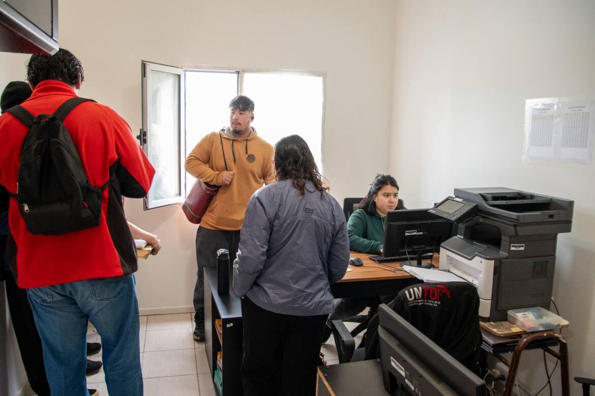 El Municipio de Tolhuin fortalece el acceso a la educación superior junto a la UNTDF