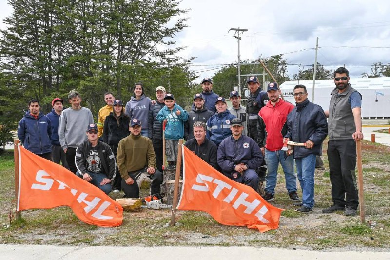 El Municipio de Tolhuin realizó una exitosa capacitación sobre uso y mantenimiento seguro de motosierras