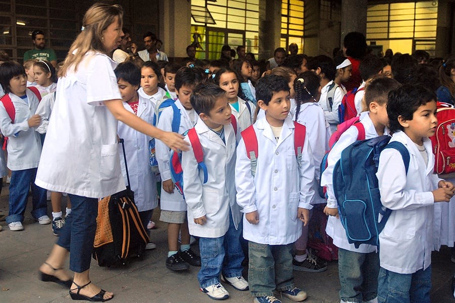 Advierten que la nueva ley educativa desmantela el sistema público y consagra la lógica del «sálvese quien pueda»