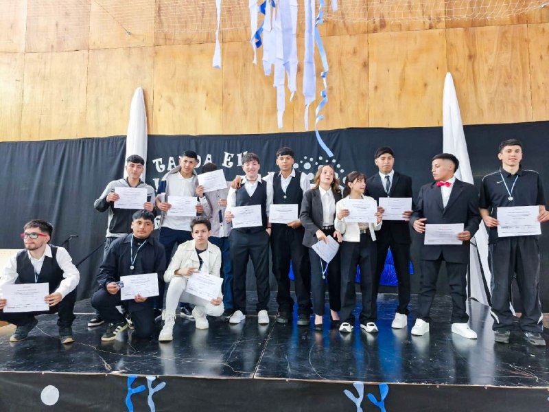 Egresaron Los Primeros Estudiantes De Los Bachilleratos En Energía, Programación, Construcción Y Gastronomía De La Provincia