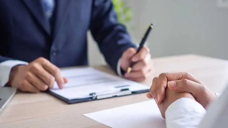 El Senado Recibe la Reforma Laboral de Milei: Horas Extras, Vacaciones e Indemnizaciones en la Mira