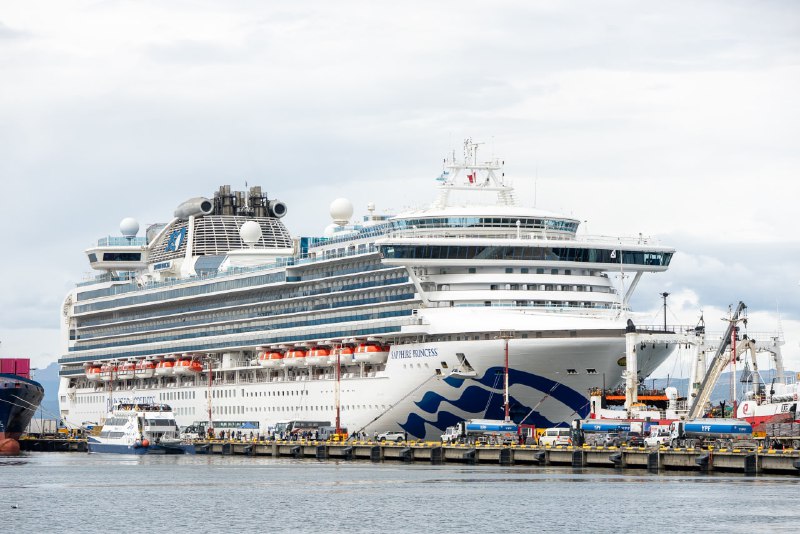 EL PUERTO DE USHUAIA RECIBE MÁS DE 9 MIL PASAJEROS EN 72 HORAS