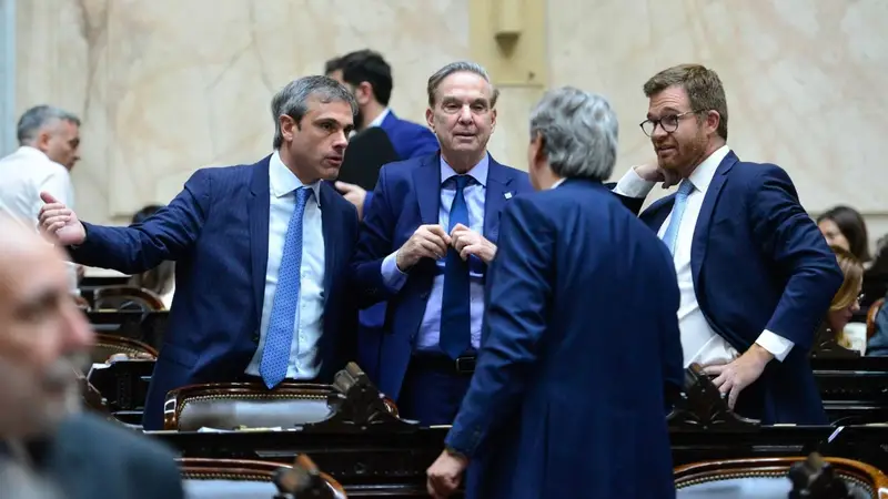 Un Nuevo Mapa Peronista: Legisladores Proponen Plan de Desendeudamiento y Trazan una Alianza Transversal