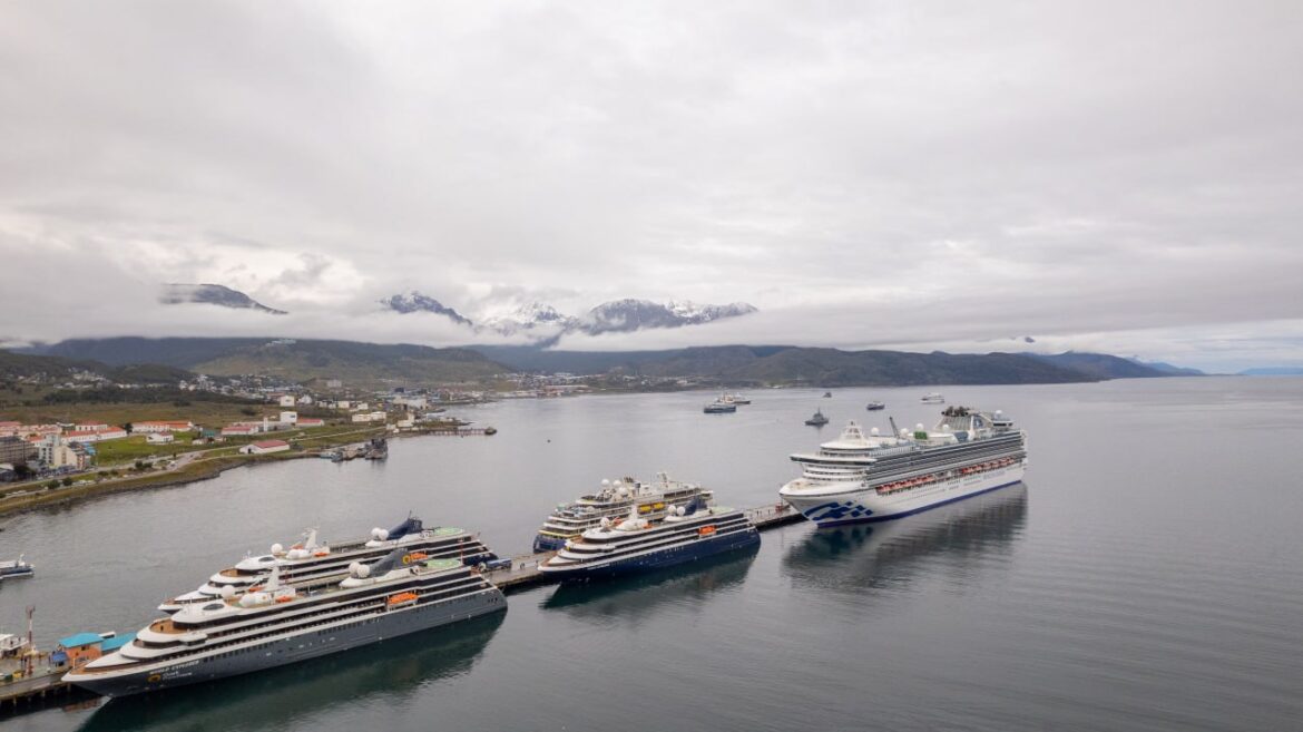 Tierra Del Fuego Vive Una Temporada De Cruceros Récord Con Más De 100 Mil Visitantes Y 256 Recaladas