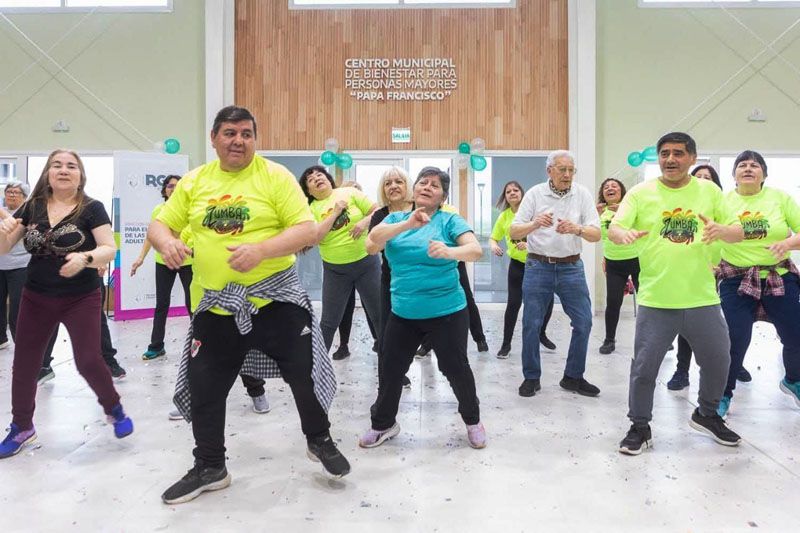El Verano se Viste de Experiencia: Río Grande Lanza una Temporada de Bienestar para sus Adultos Mayores