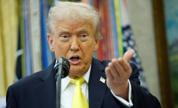 Trump Anuncia Acuerdo para Controlar Petróleo Venezolano Tras Intervención