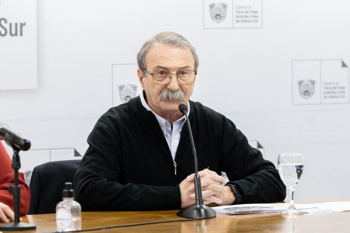 MURCIA: “ES FALSO QUE EXISTA DESVÍO DE FONDOS, FALTA DE INVERSIONES O DESMANEJOS EN EL PUERTO DE USHUAIA”