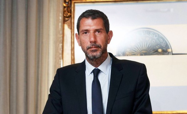 Cambio en la Cumbre del Transporte Nacional: Herrmann Asume en un Marco de Tensión Sectorial